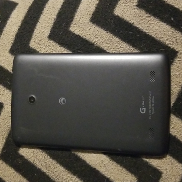 LG tablet - Picture 2 of 2